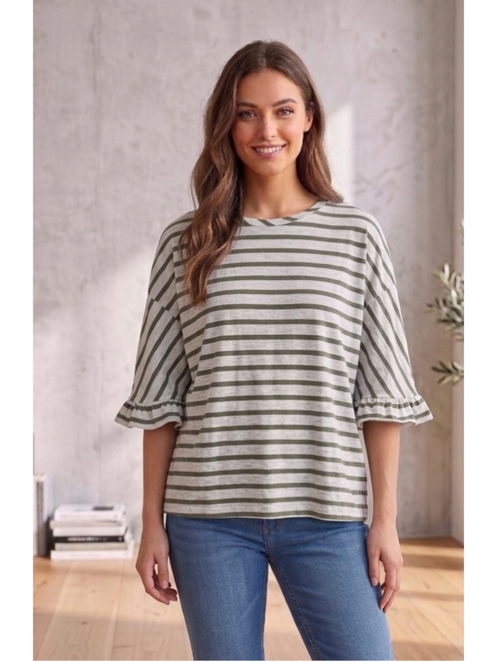 Easel womens oversize small blouse white green stripes short ruffle sleeves EUC